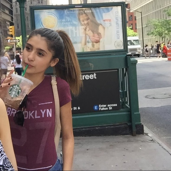 Brooklyn t-shirt - Picture 2 of 2